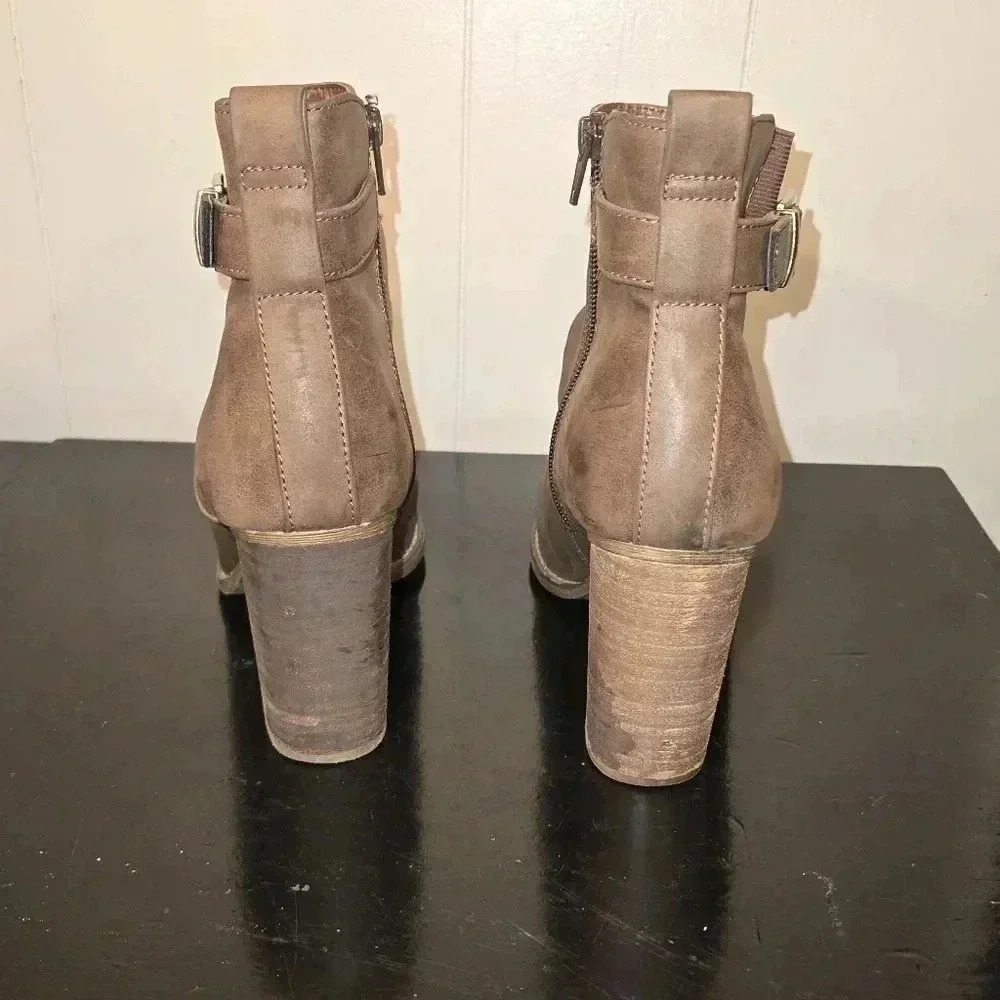 Aldo Booties Size 10 - Picture 5 of 8